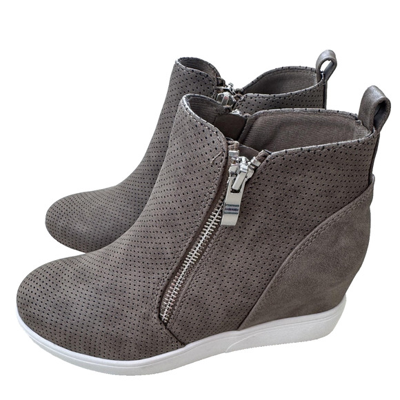 Journee Collection Shoes Womens Size 6 Taupe Penelope Wedge Booties Zip Casual - Picture 2 of 14
